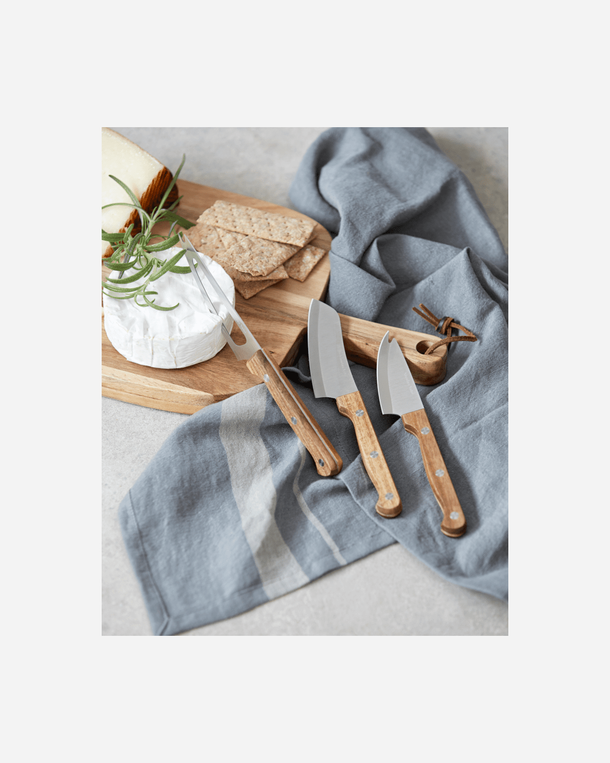 NVCheese Knives, Nature